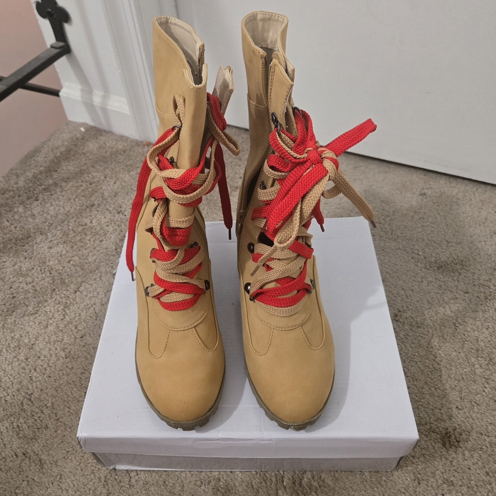 Boots - Picture 3 of 9